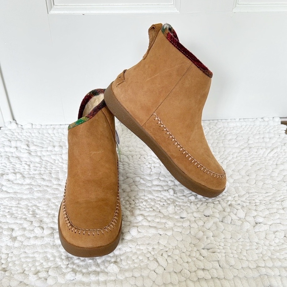 NWT SANUK Nice Bootah LX boots size 7 brown suede slip on faux shearling ankle